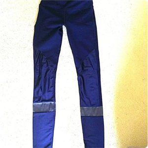 Fabletics blue high-waisted 7/8 leggings NWOT